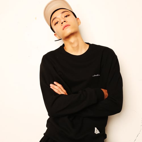 디플로우(DEFLOW) [기모옵션추가]PULSE SWEAT SHIRT(BLACK) - 39,000원 | 무신사 스토어 - 셀렉트숍 무신사 스토어 - 셀렉트숍