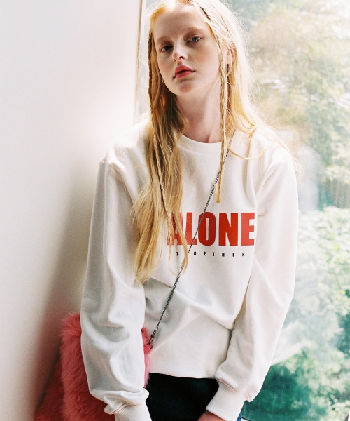 얼론투게더(ALONE&TOGETHER) A.T LOGO WHITE SWEAT SHIRT - 41,300원 | 무신사 스토어 - 셀렉트숍 무신사 스토어 - 셀렉트숍