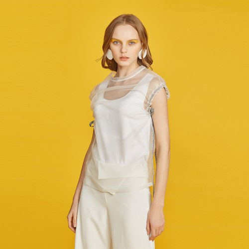 저스트인스타일(JUST IN STYLE) 시스루 스트링 TOP - 145,800원 | 무신사 스토어