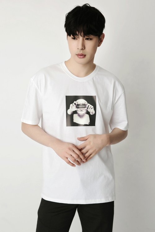 플러스에잇투(PLUSEIGHTTWO) 셔터-티 (화이트) - 21,600원 | 무신사 스토어