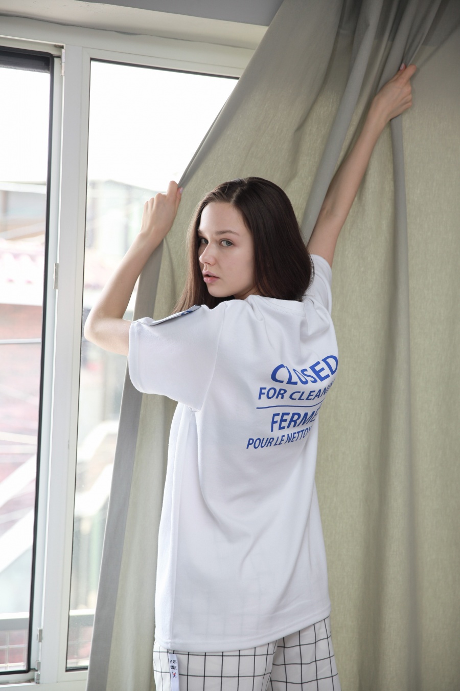 스텝온리(STAFFONLY) CLOSED (WHITE)