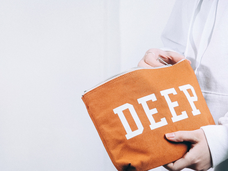 벗딥(BUTDEEP) DEEP POUCH(M)-OLIVE