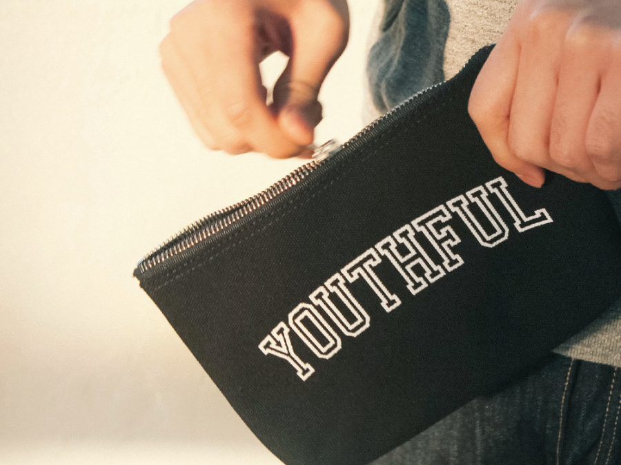 벗딥(BUTDEEP) ARCH YOUTHFUL POUCH(S)-IVORY