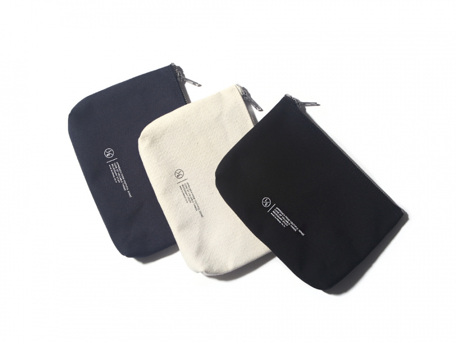 벗딥(BUTDEEP) MINIMAL LOGO POUCH(S)-BLACK