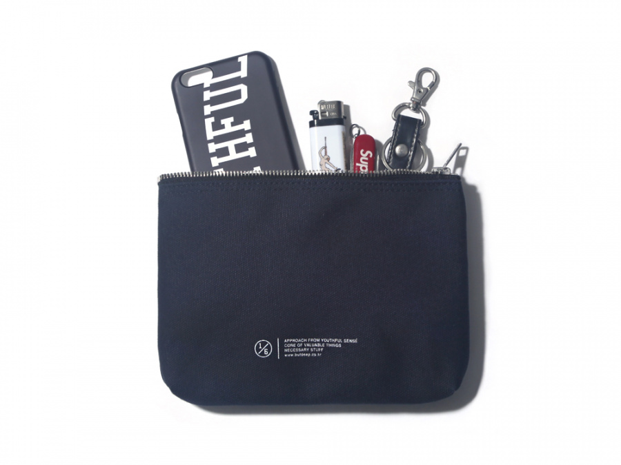 벗딥(BUTDEEP) MINIMAL LOGO POUCH(S)-NAVY