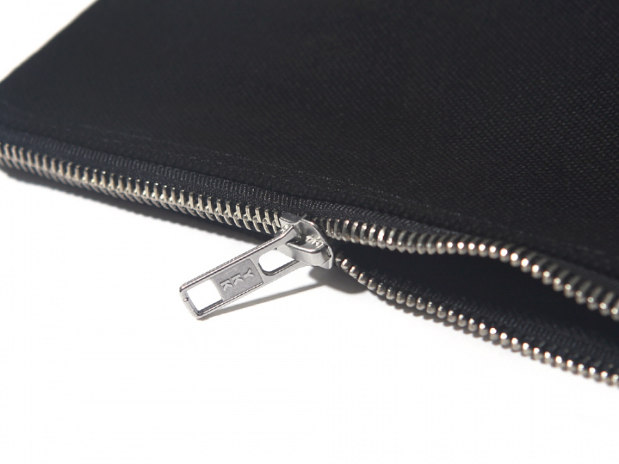 벗딥(BUTDEEP) MINIMAL LOGO POUCH(S)-BLACK