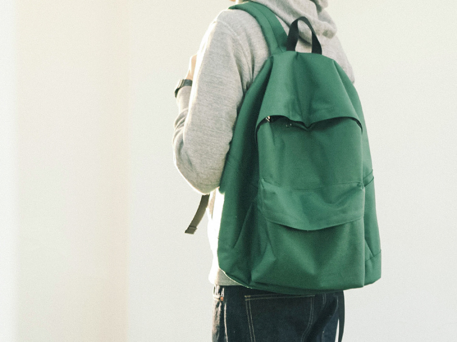 벗딥(BUTDEEP) STANDARD BACKPACK-GREEN