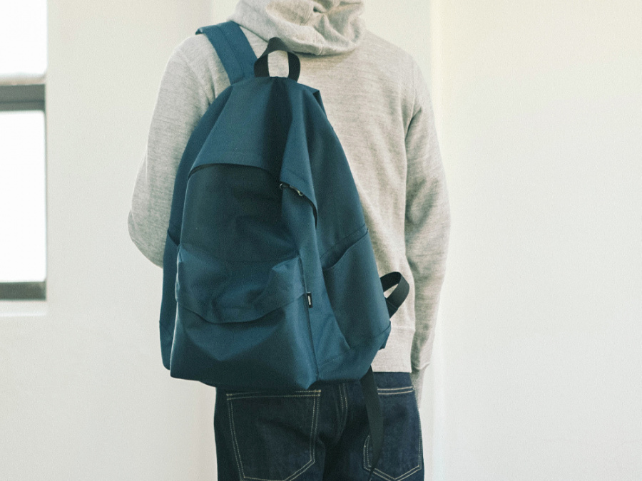 벗딥(BUTDEEP) STANDARD BACKPACK-NAVY
