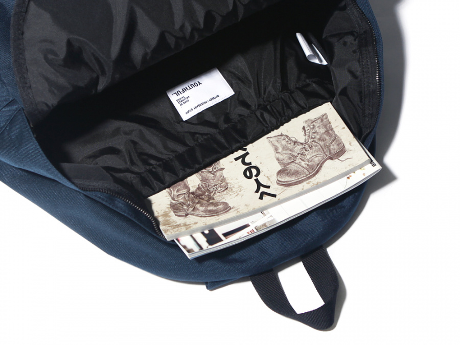 벗딥(BUTDEEP) STANDARD BACKPACK-NAVY