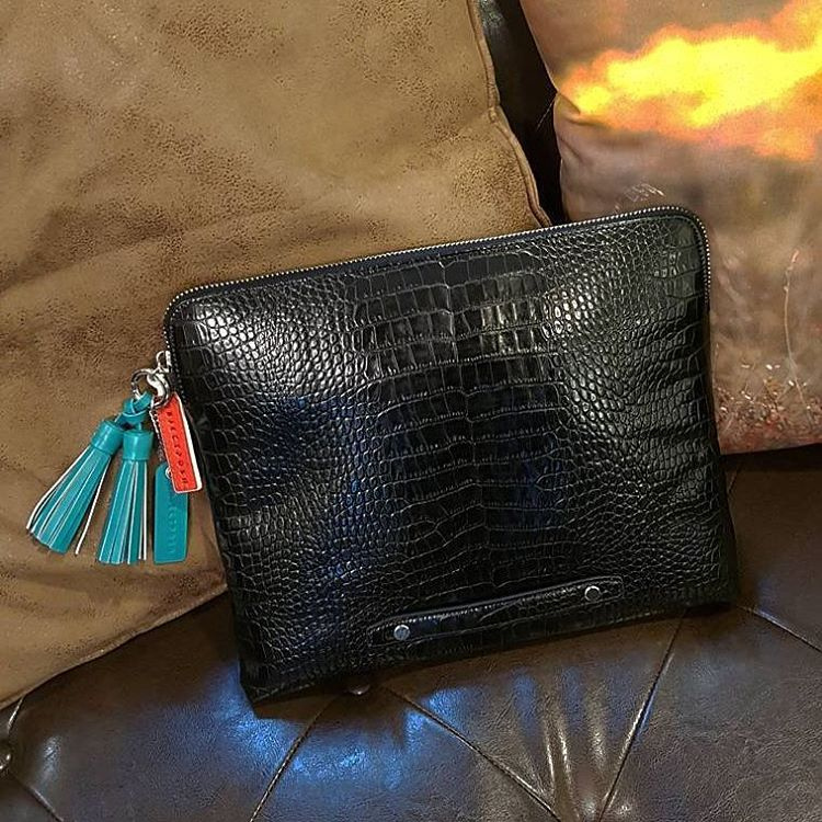 오브젝트포쉬(OBJECTPOSH) 더블태슬 에메랄드