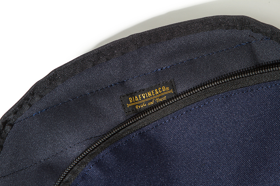 디아프바인(DIAFVINE) DV. LOT467 CODURA DAYPACK -NAVY-