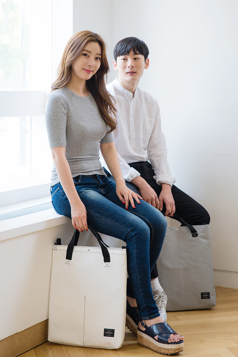 브리스코(BRISCO) TAPO Cross & Tote Bag_Red 타포린 크로스백 토트백