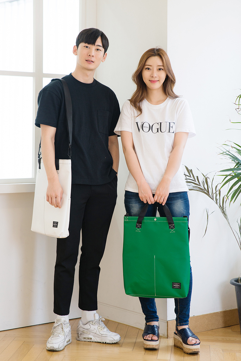 브리스코(BRISCO) TAPO Cross & Tote Bag_White 타포린 크로스백 토트백