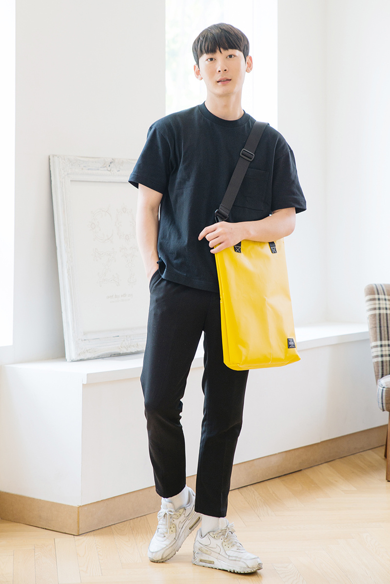 브리스코(BRISCO) TAPO Cross & Tote Bag_Yellow 타포린 크로스백 토트백