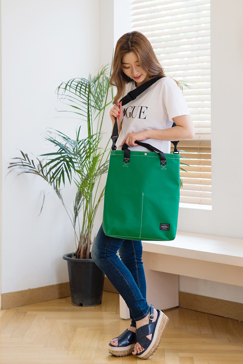 브리스코(BRISCO) TAPO Cross & Tote Bag_Green 타포린 크로스백 토트백