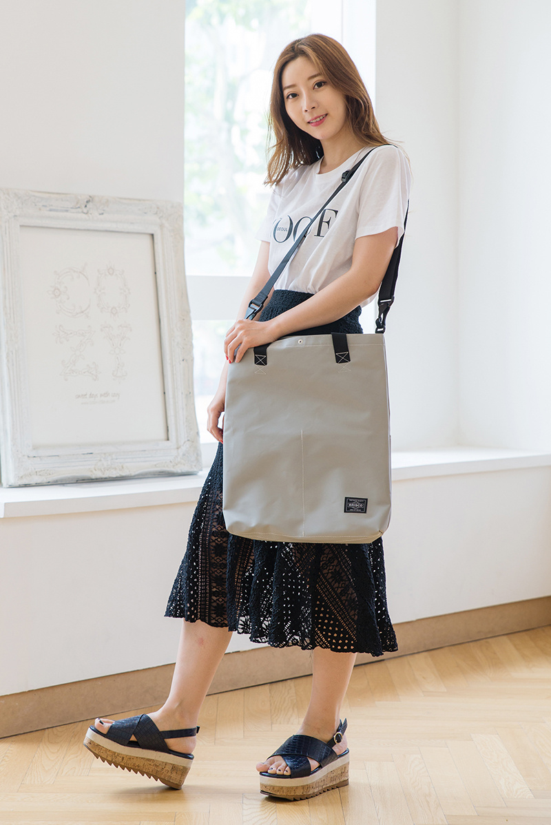 브리스코(BRISCO) TAPO Cross & Tote Bag_Light Gray 타포린 크로스백 토트백