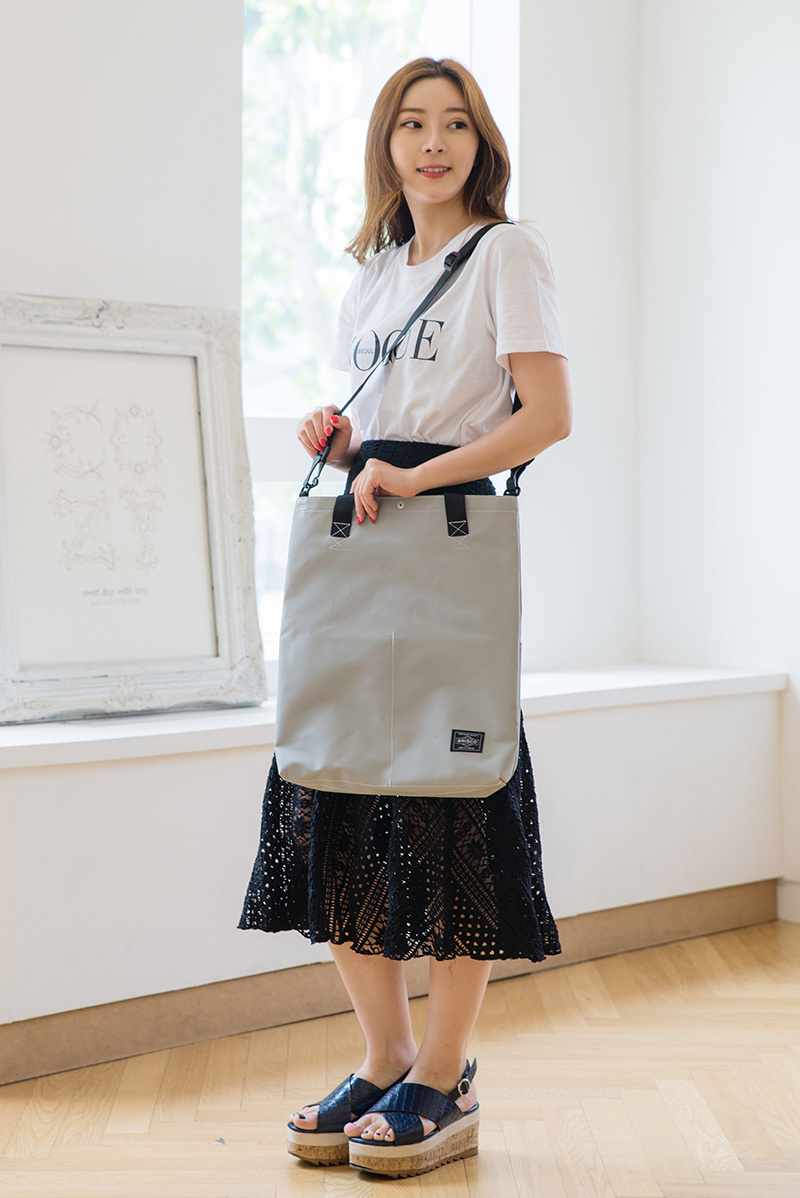 브리스코(BRISCO) TAPO Cross & Tote Bag_Light Gray 타포린 크로스백 토트백