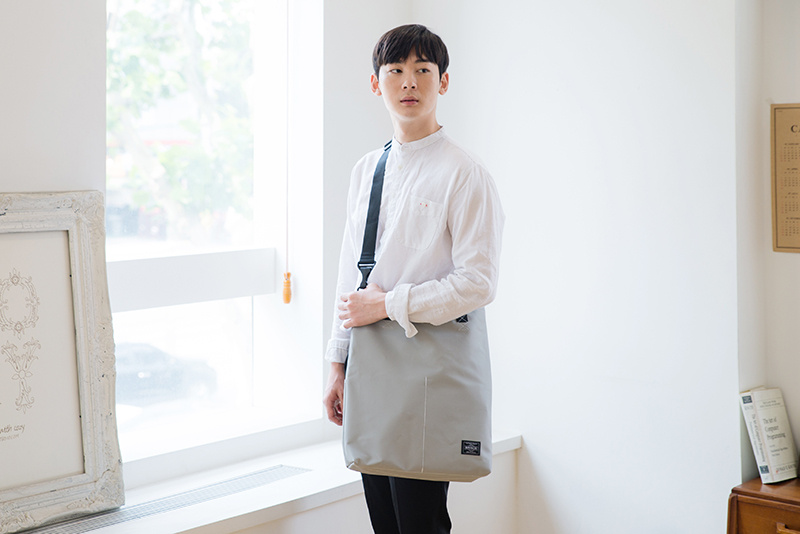 브리스코(BRISCO) TAPO Cross & Tote Bag_Light Gray 타포린 크로스백 토트백