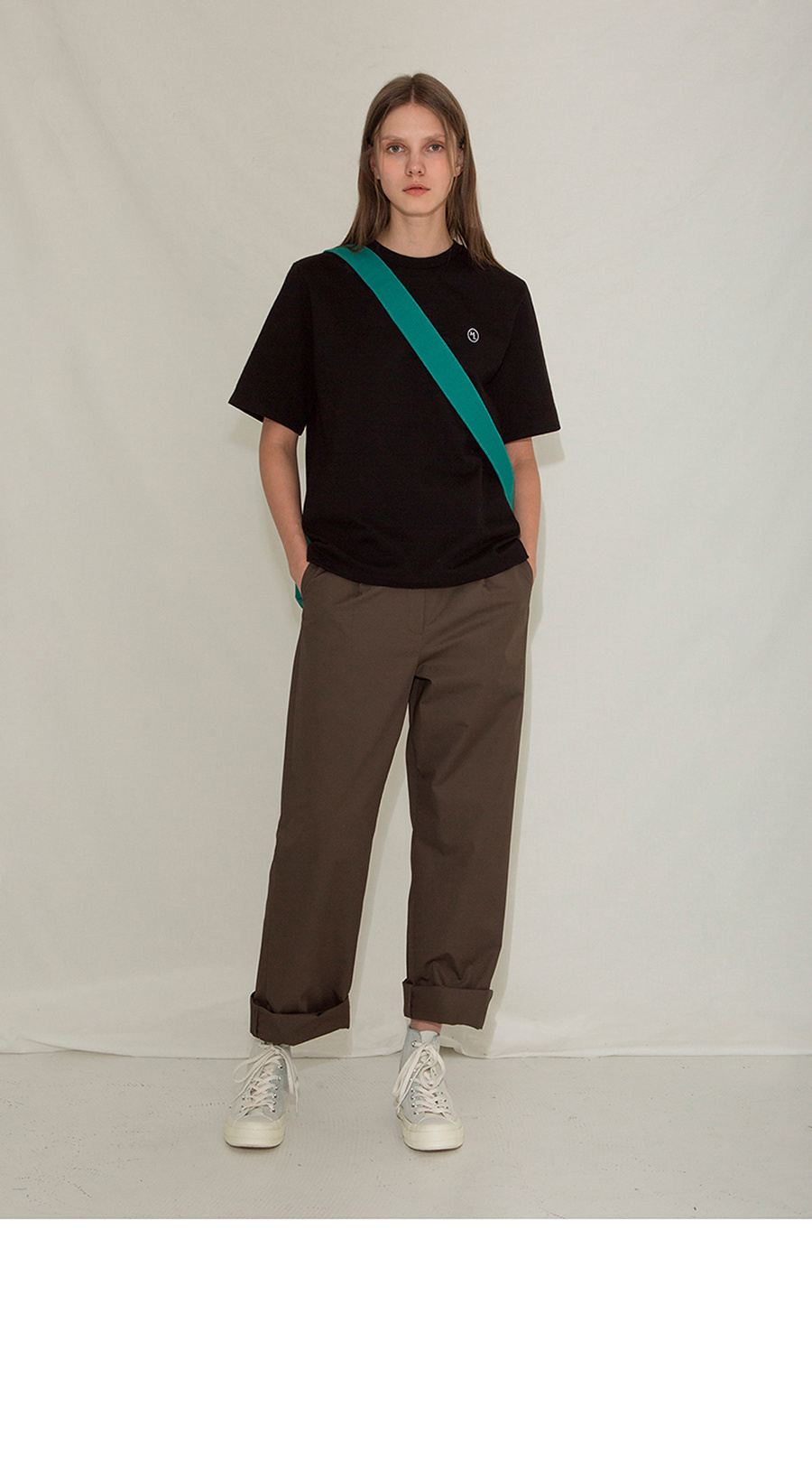 모어올레스(MORE OR LESS) MORE-OR-LESS POCKET BAG - GREEN