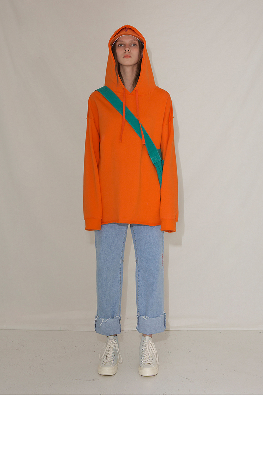 모어올레스(MORE OR LESS) MORE-OR-LESS POCKET BAG - GREEN