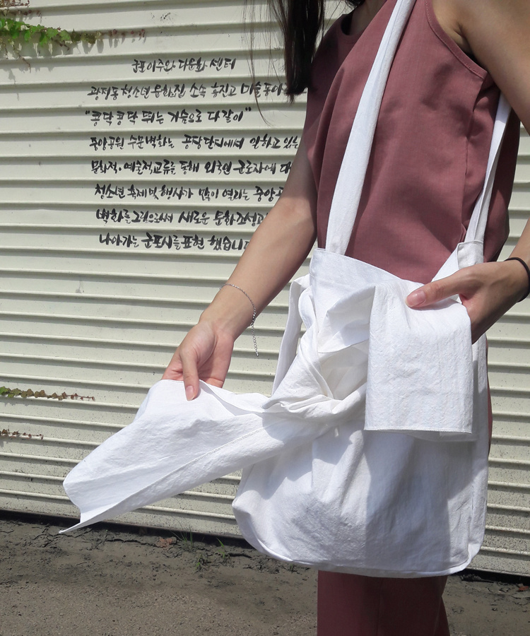 숨(SSUM) 리본 무지 에코백