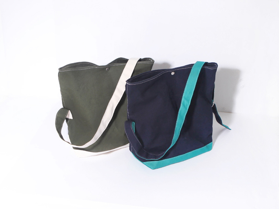 벗딥(BUTDEEP) FLAP MESSENGER BAG-NATURAL/OLIVE