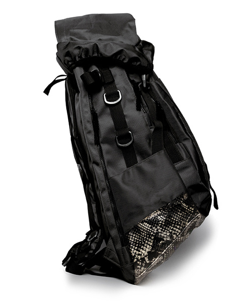 설리웡(SULLY WONG) 파이톤 블랙