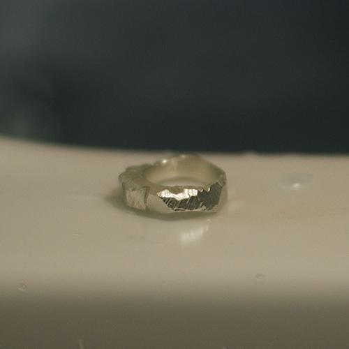 베이크드 알래스카(BAKED ALASKA) STONE SHAPED SILVER RING - 97,000원 | 우신사 스토어