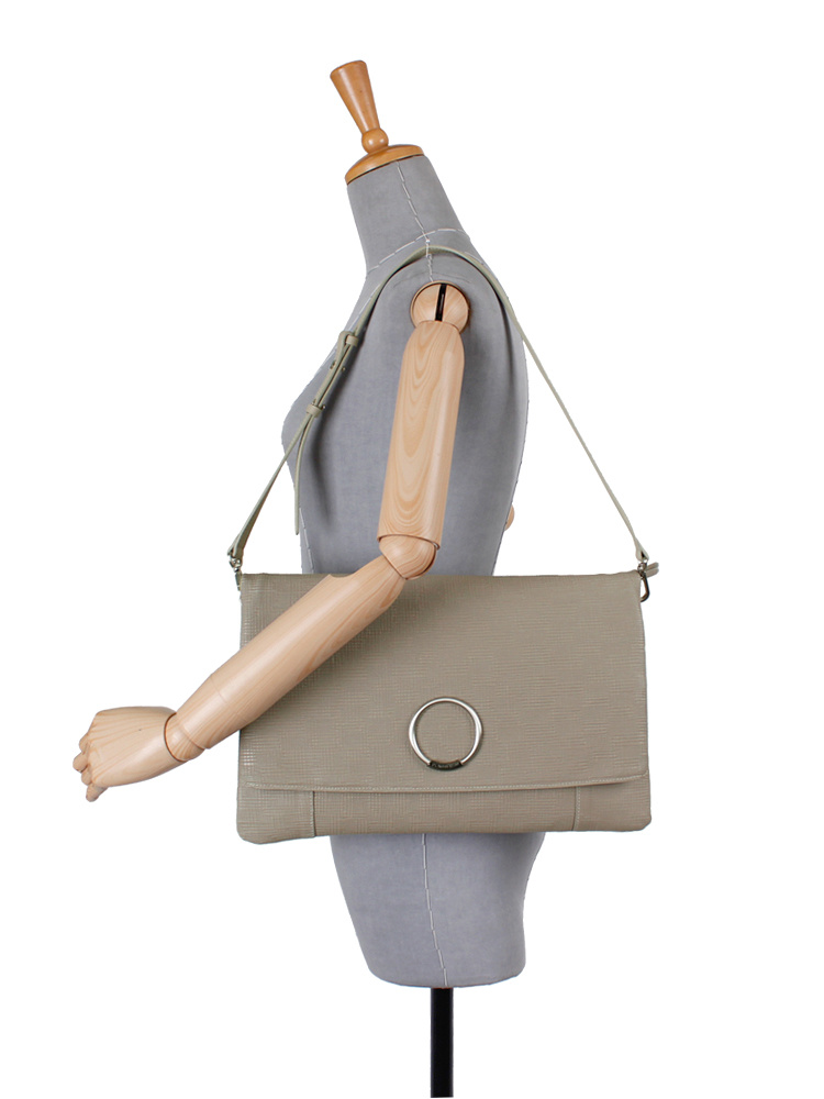 피에스메리제인(PSMARYJANE) 에이미 클러치 베이지