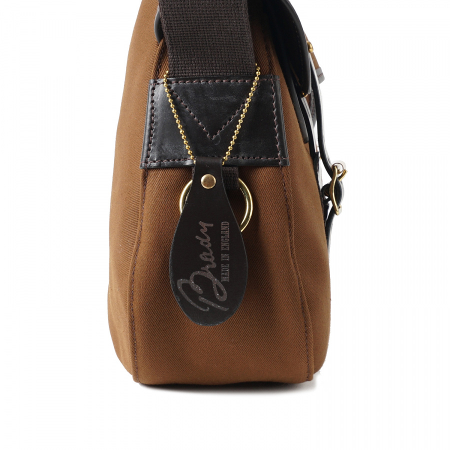 브래디백(BRADYBAGS) 브래디 백 스몰 아리엘 트라우트 피싱 백 헤이즐넛