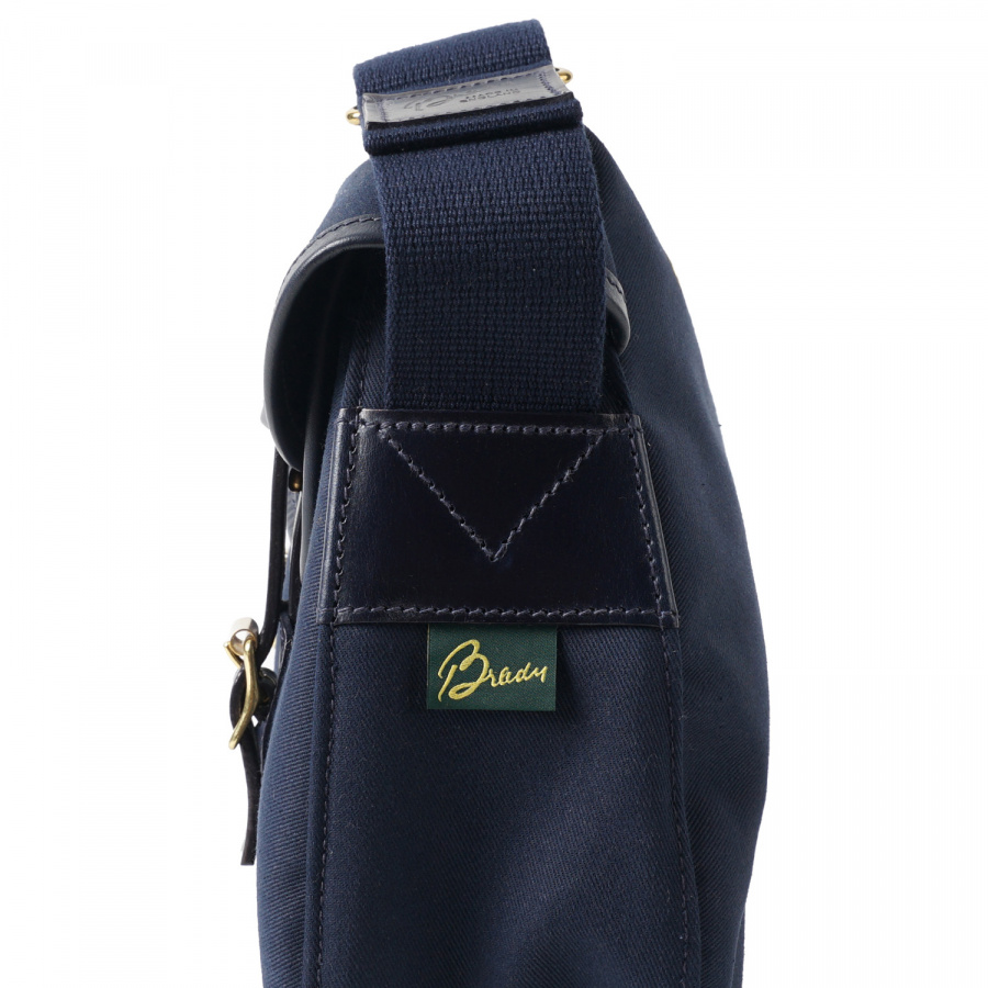 브래디백(BRADYBAGS) 브래디 백 스몰 아리엘 트라우트 피싱 백 네이비 네이비