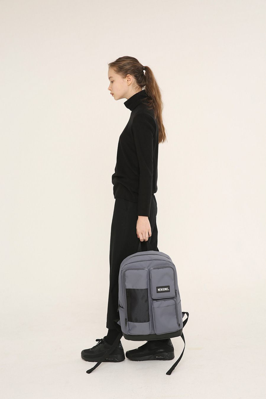 네이키드니스(NEIKIDNIS) MESH SQUARE BACKPACK / CHARCOAL