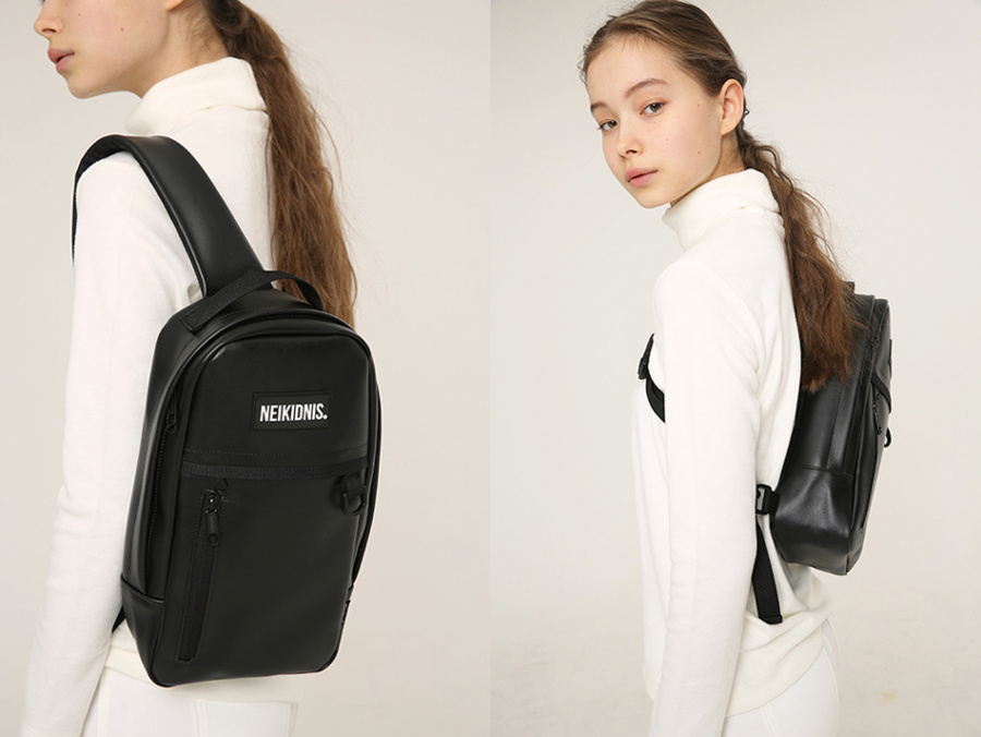 네이키드니스(NEIKIDNIS) [레더] DAILY SLING BAG / LEATHER BLACK