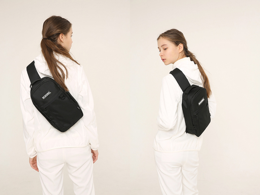 네이키드니스(NEIKIDNIS) DAILY SLING BAG / BLACK