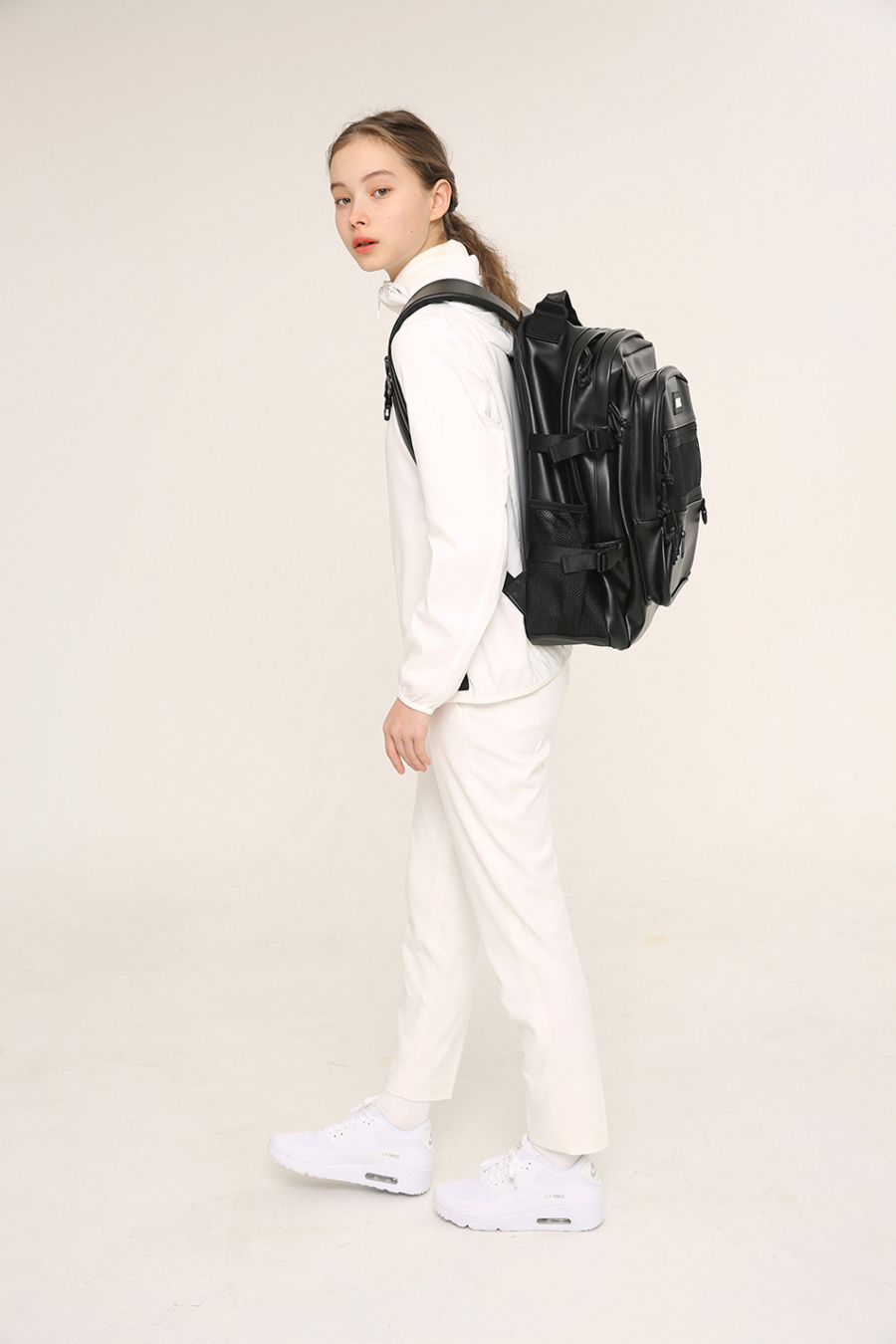 네이키드니스(NEIKIDNIS) [레더] ABSOLUTE BACKPACK / LEATHER BLACK