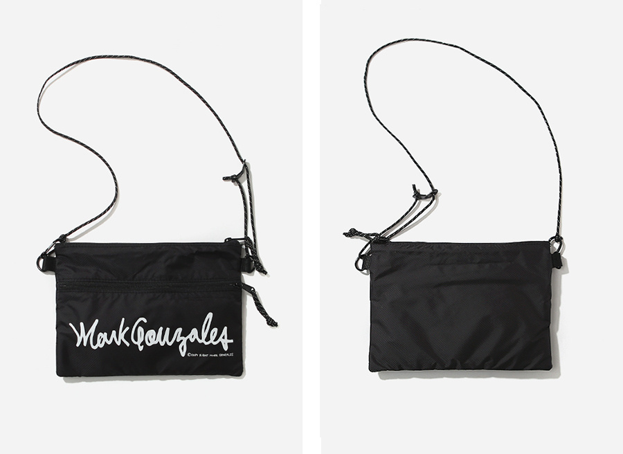마크 곤잘레스(MARK GONZALES) BIG LOGO SACOCHE BAG BLACK