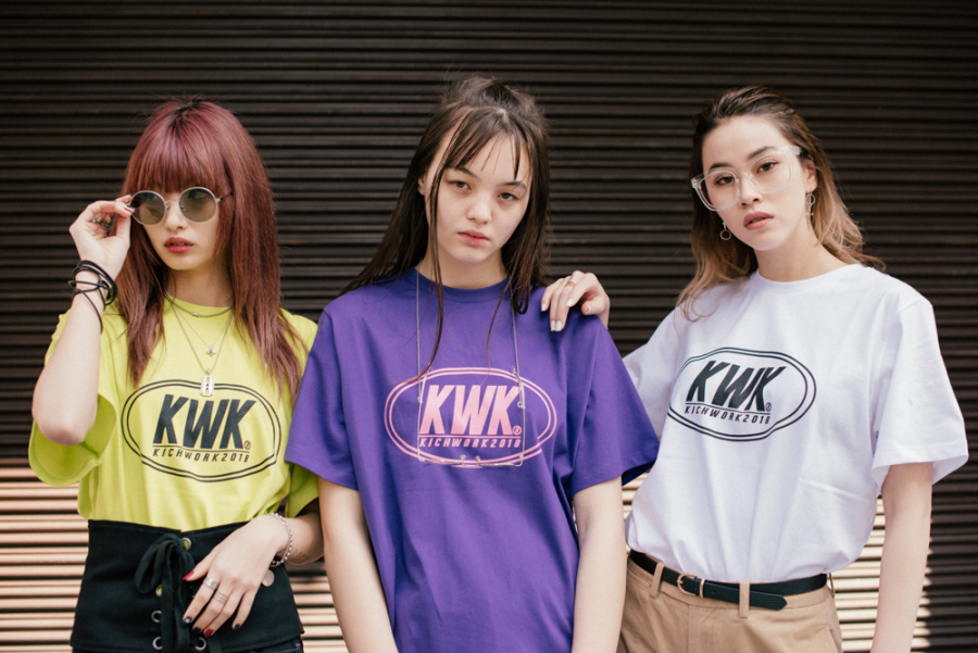 키치워크(KICHWORK) 18 SS KWK Logo T_Purple [NCT 해찬 착용]