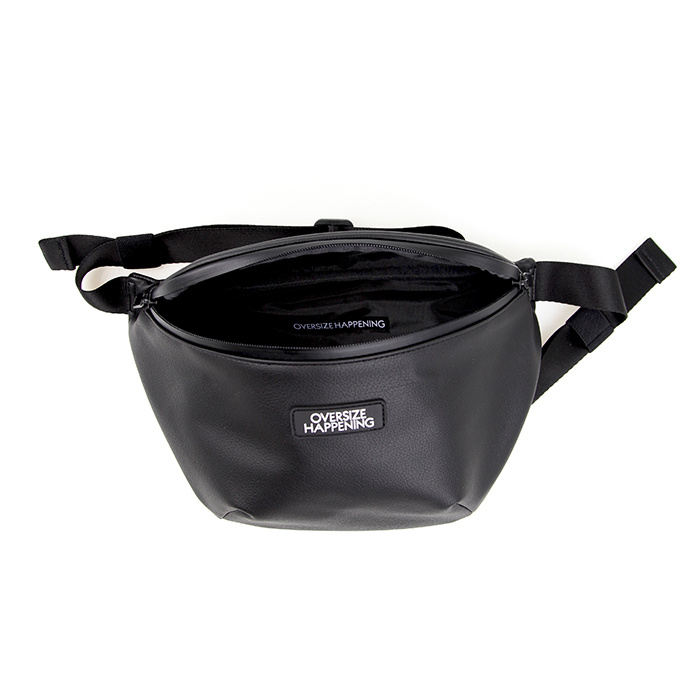 오버사이즈해프닝(OVERSIZE HAPPENING) 로고 벨트 백 블랙