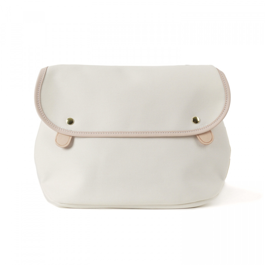 브래디백(BRADYBAGS) 에이번 크로스 백 오프화이트 내츄럴