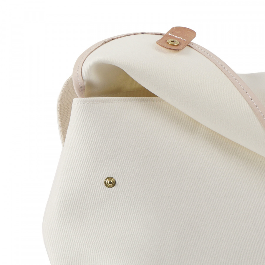 브래디백(BRADYBAGS) 에이번 크로스 백 오프화이트 내츄럴