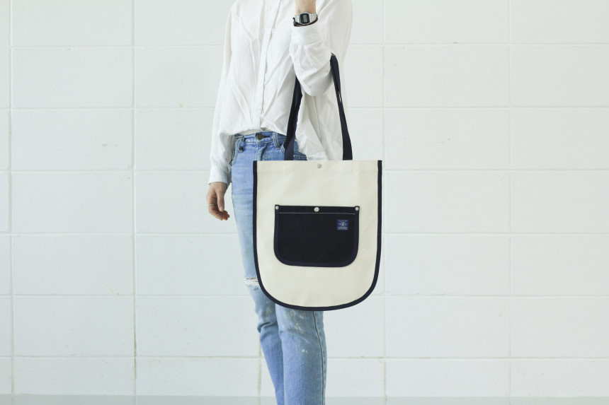 이스트인디고(EASTINDIGO) 플랫백 화이트