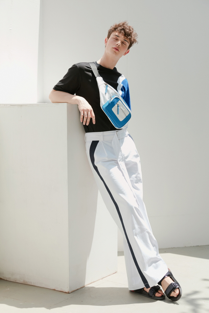 바니앤블랜치(BONNIE&BLANCHE) 레더 페니팩 (화이트)