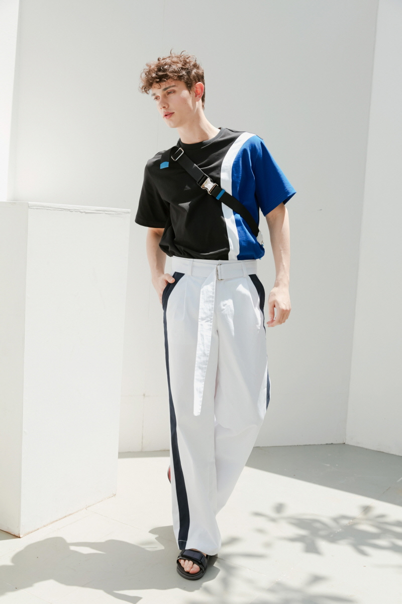 바니앤블랜치(BONNIE&BLANCHE) 레더 페니팩 (화이트)