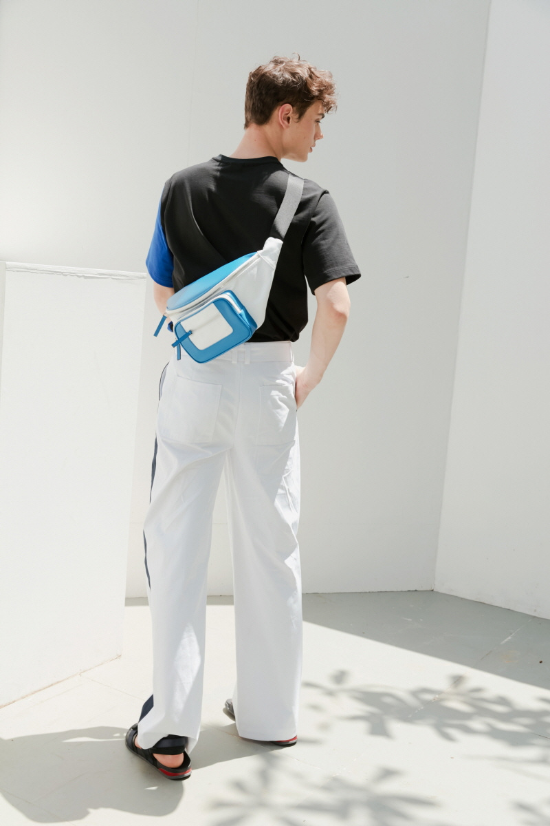 바니앤블랜치(BONNIE&BLANCHE) 레더 페니팩 (화이트)