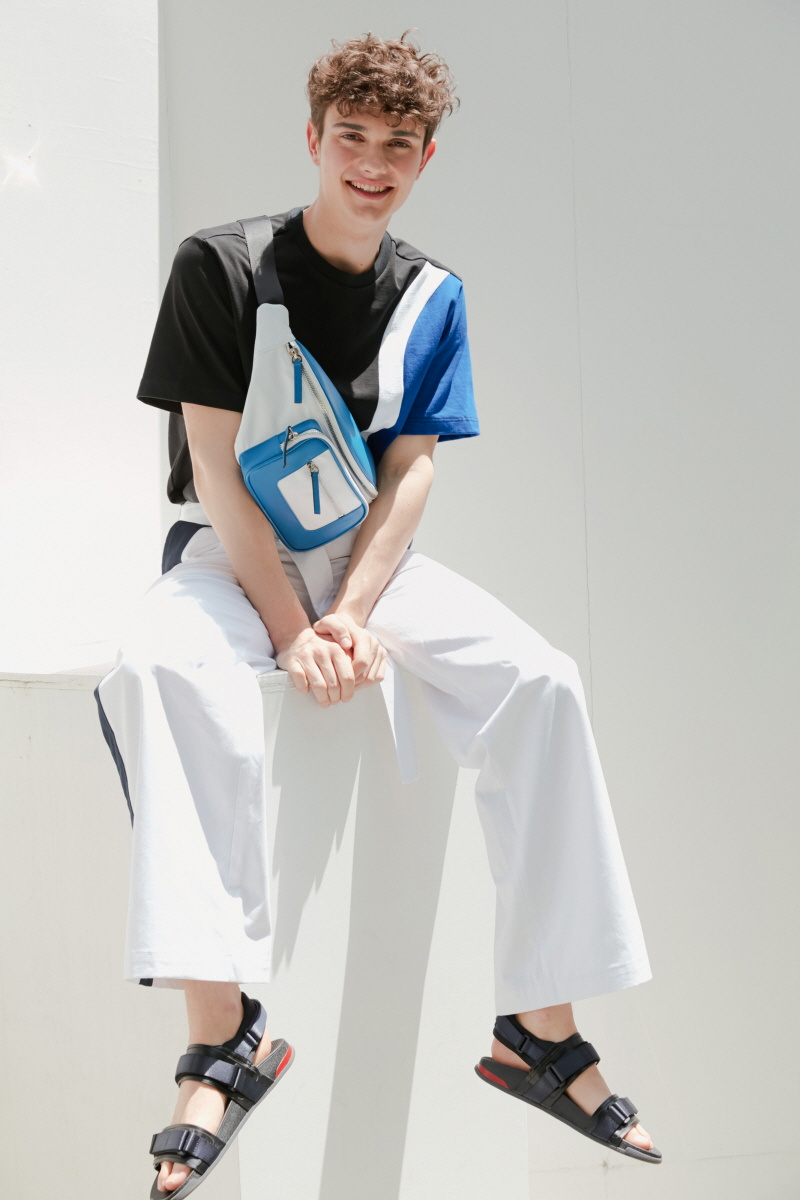 바니앤블랜치(BONNIE&BLANCHE) 레더 페니팩 (화이트)