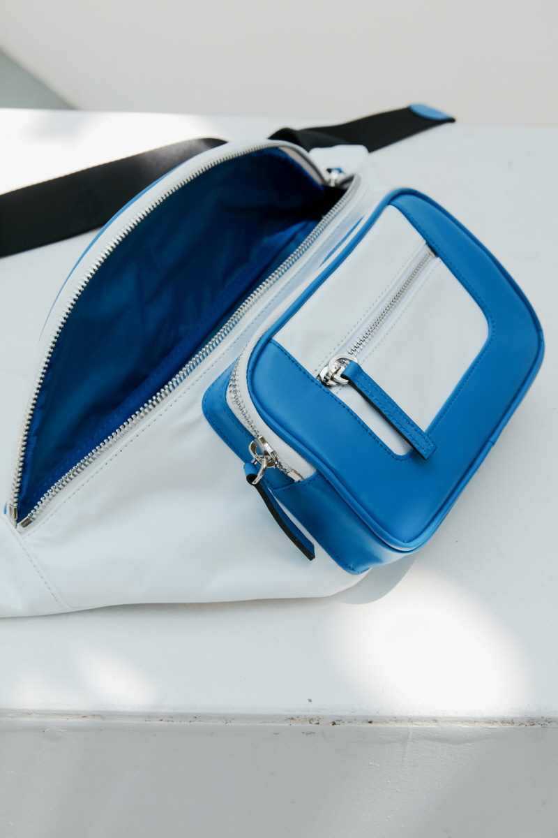 바니앤블랜치(BONNIE&BLANCHE) 레더 페니팩 (화이트)