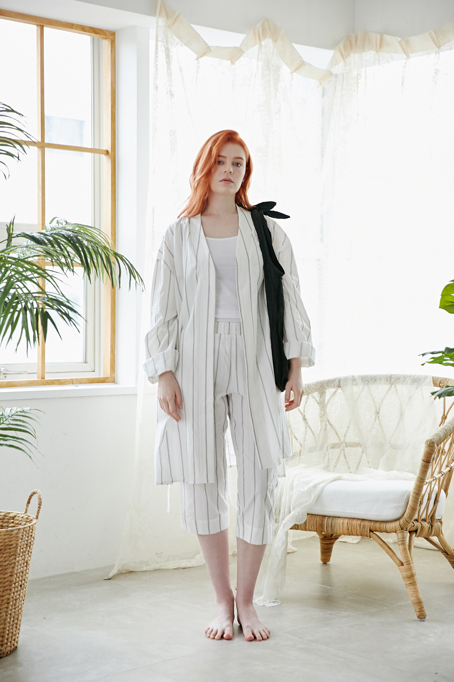 비엔센티(BIENSENTI) 매듭 쇼퍼백_black