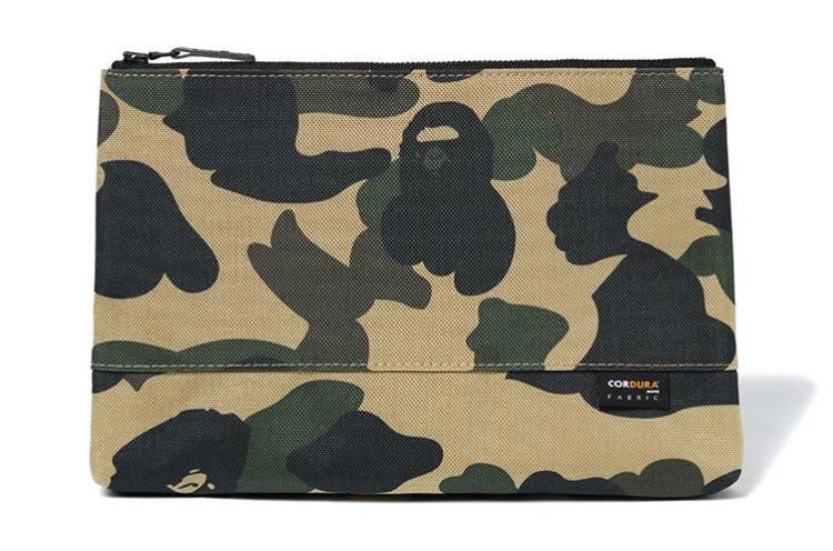 베이프(B.A.P.E) 1ST CAMO CORDURA CLUTCH