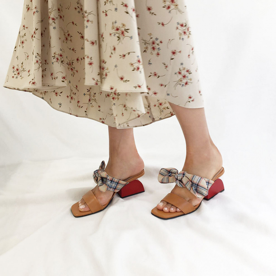 피에스메리제인(PSMARYJANE) PP8004 Ribbon Block Sandal camel