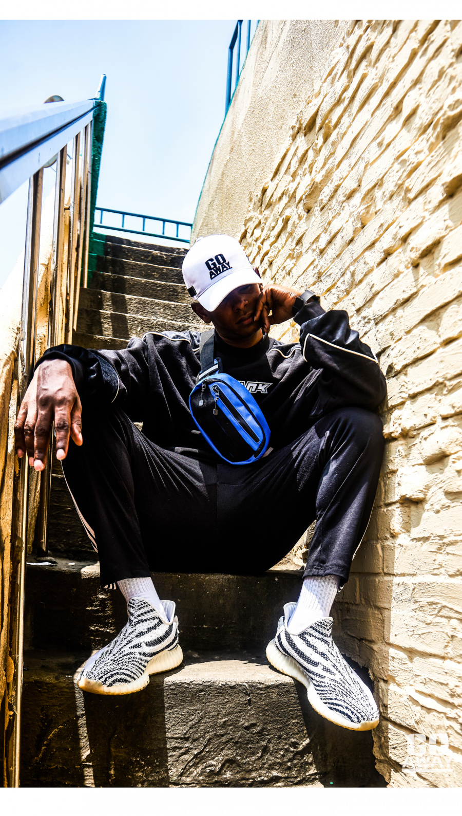 고어웨이(GO AWAY) 베리어스 웨이스트 백 (블루)